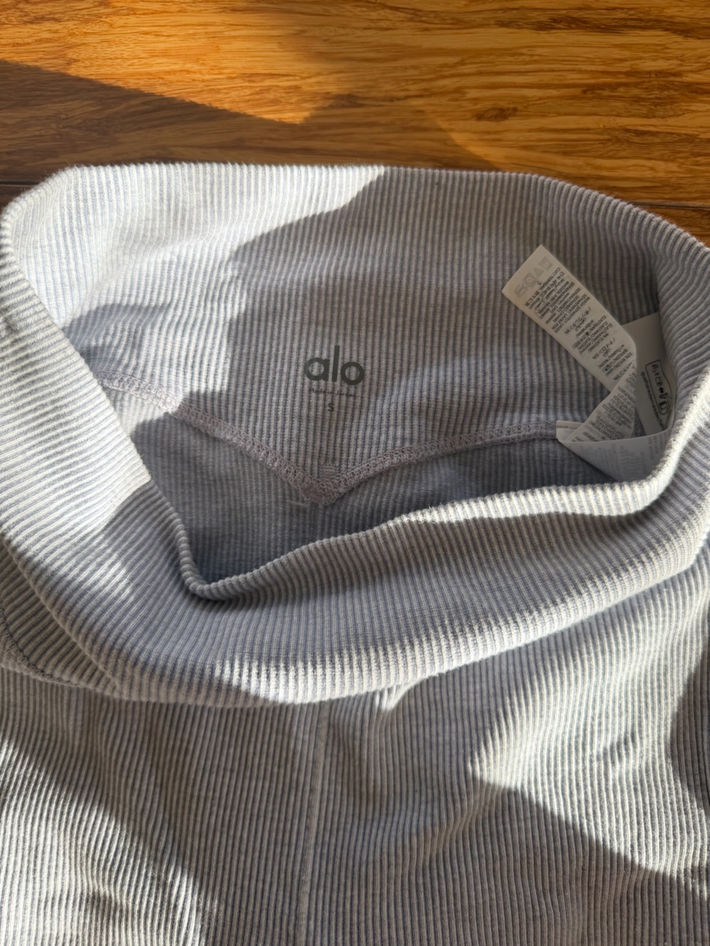 ALO Yoga Light Grey Ribbed Leggings